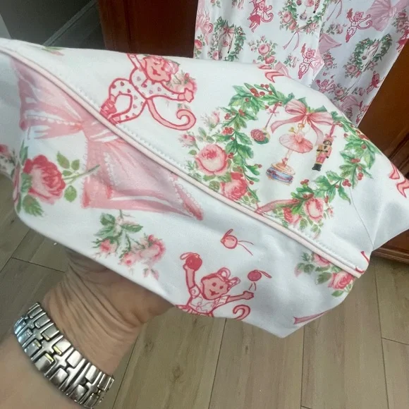 Loveshack Fancy Roller Rabbit  Women’s Christmas Pajama Set - size S - Picture 9 of 11